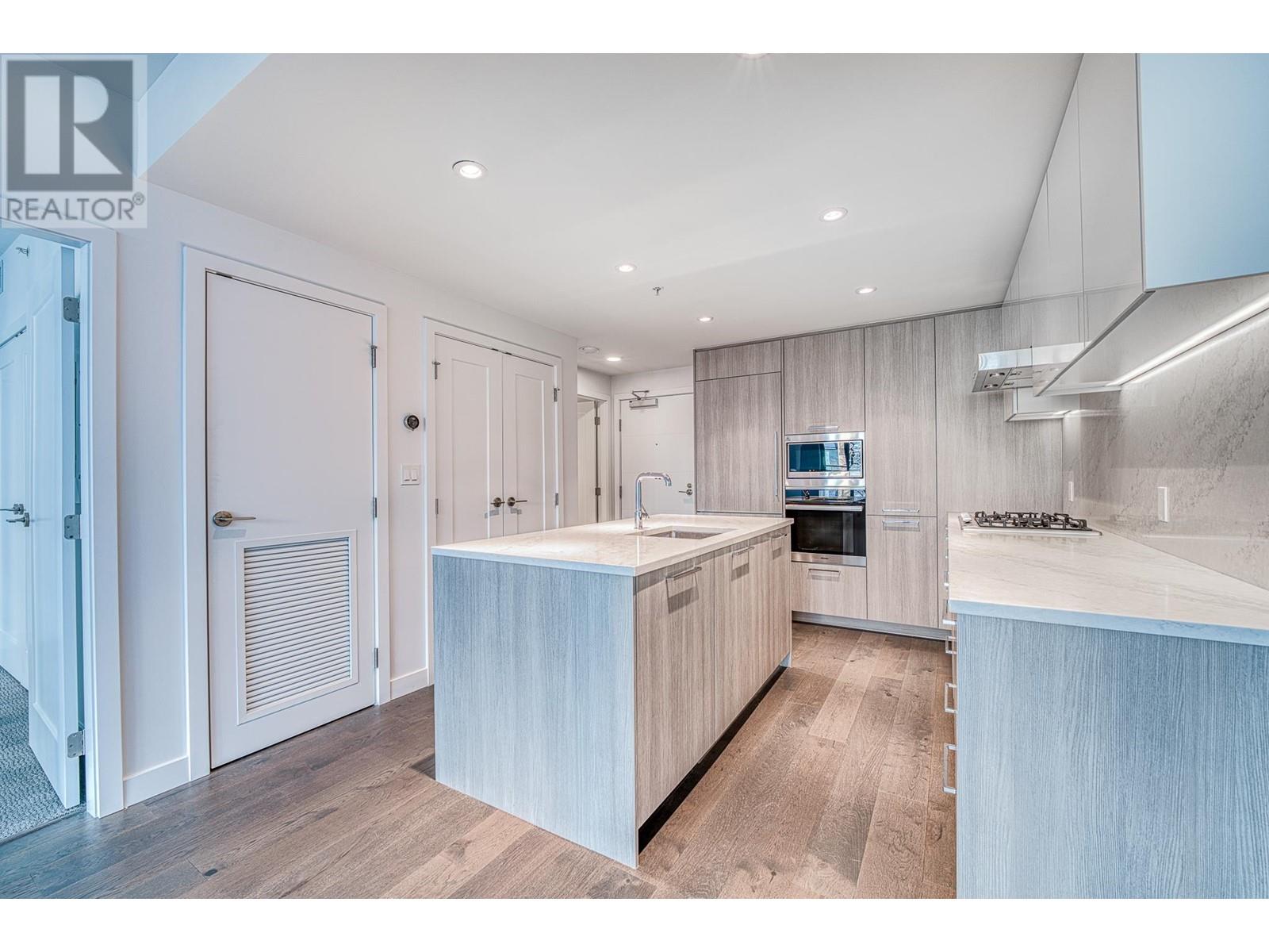Photo 5 of 600 8155 Capstan Way, Richmond BC