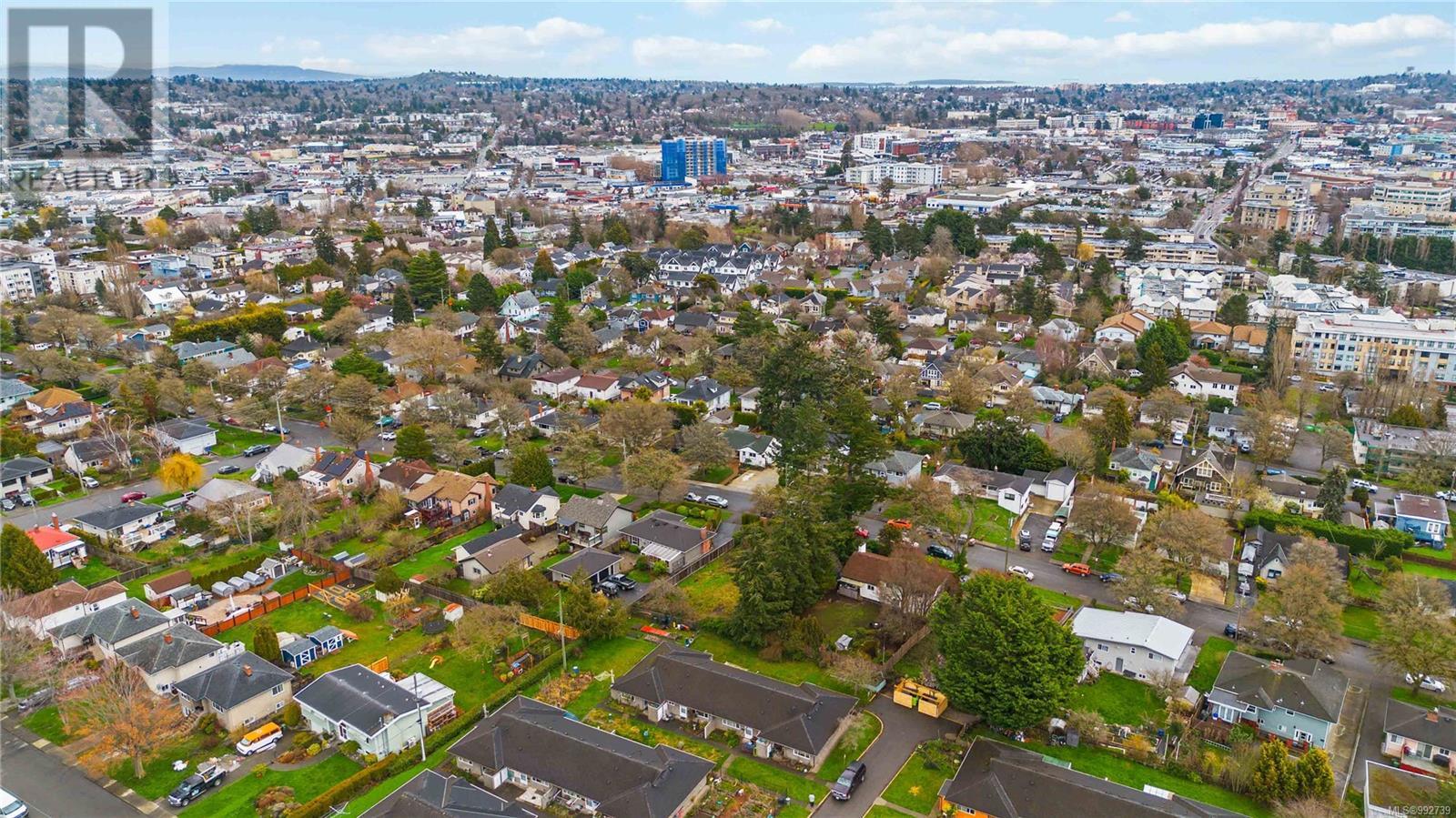 3054 Balfour Ave, Victoria