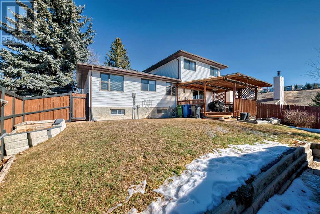 Single Family House for Sale in  Edgehill Drive Edgemont Calgary 