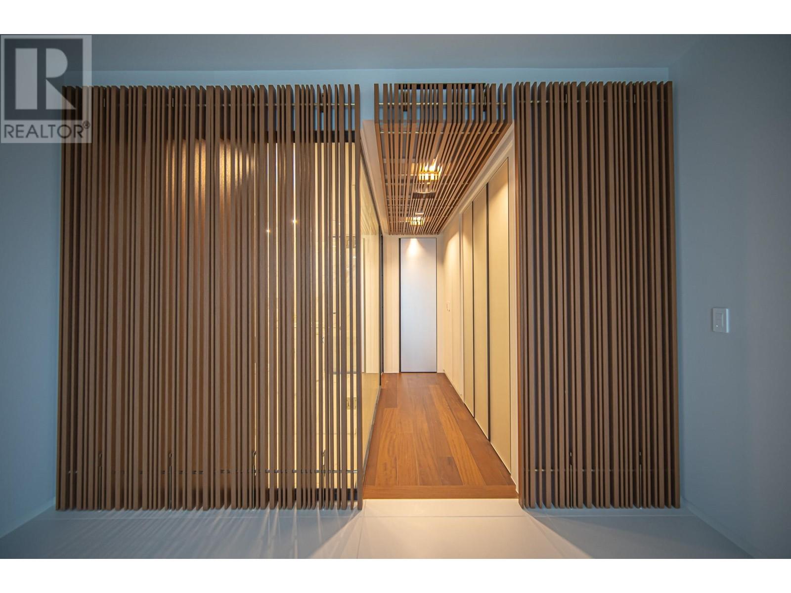1906 1033 NELSON STREET, Vancouver