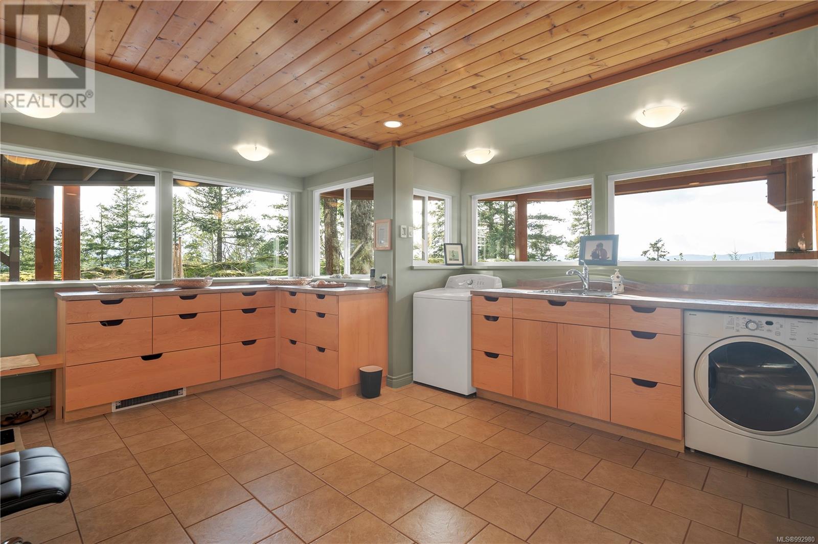 1223 Leishmans Rd, Quadra Island