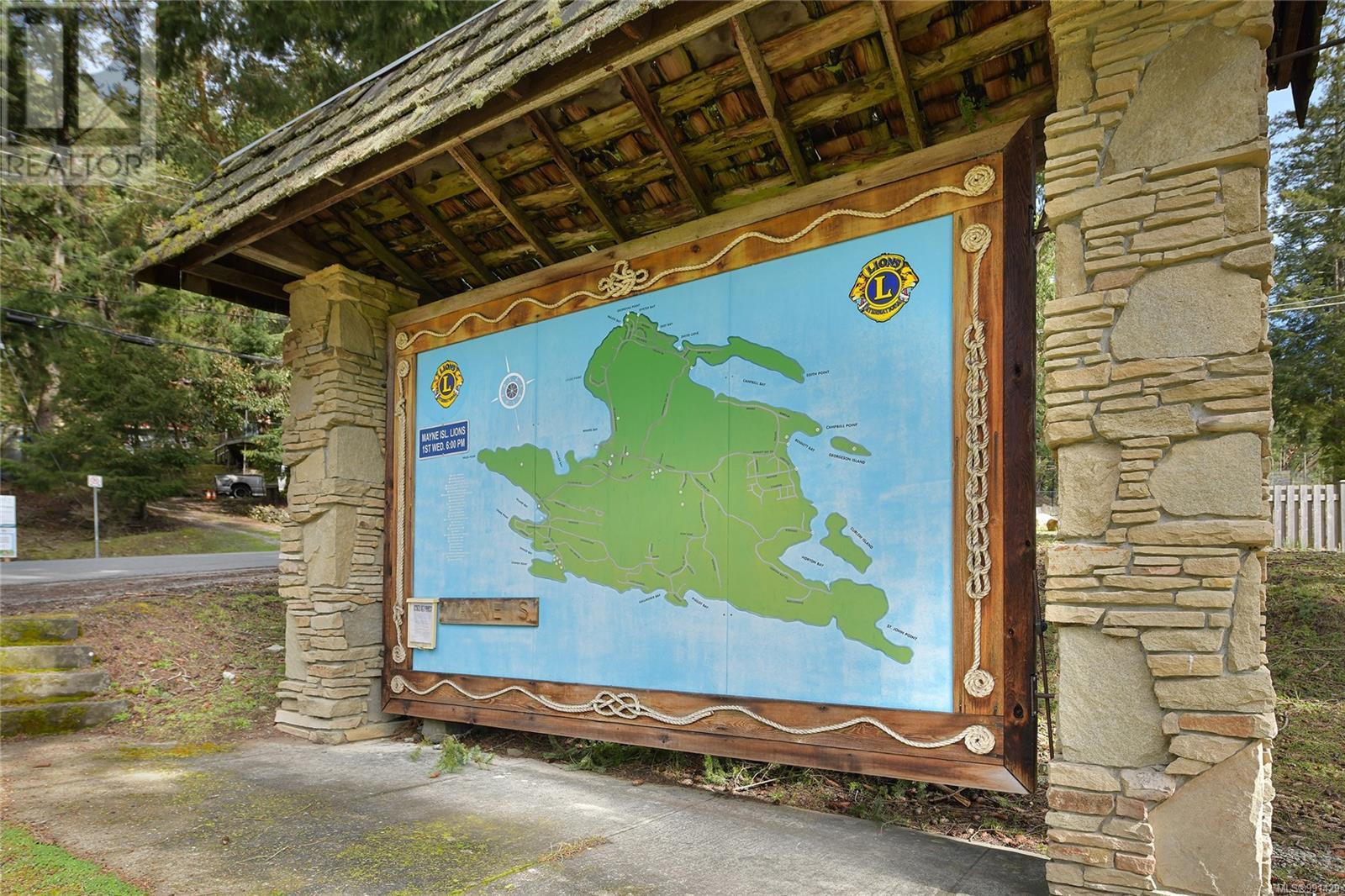  492 Dalton Drive, Mayne Island