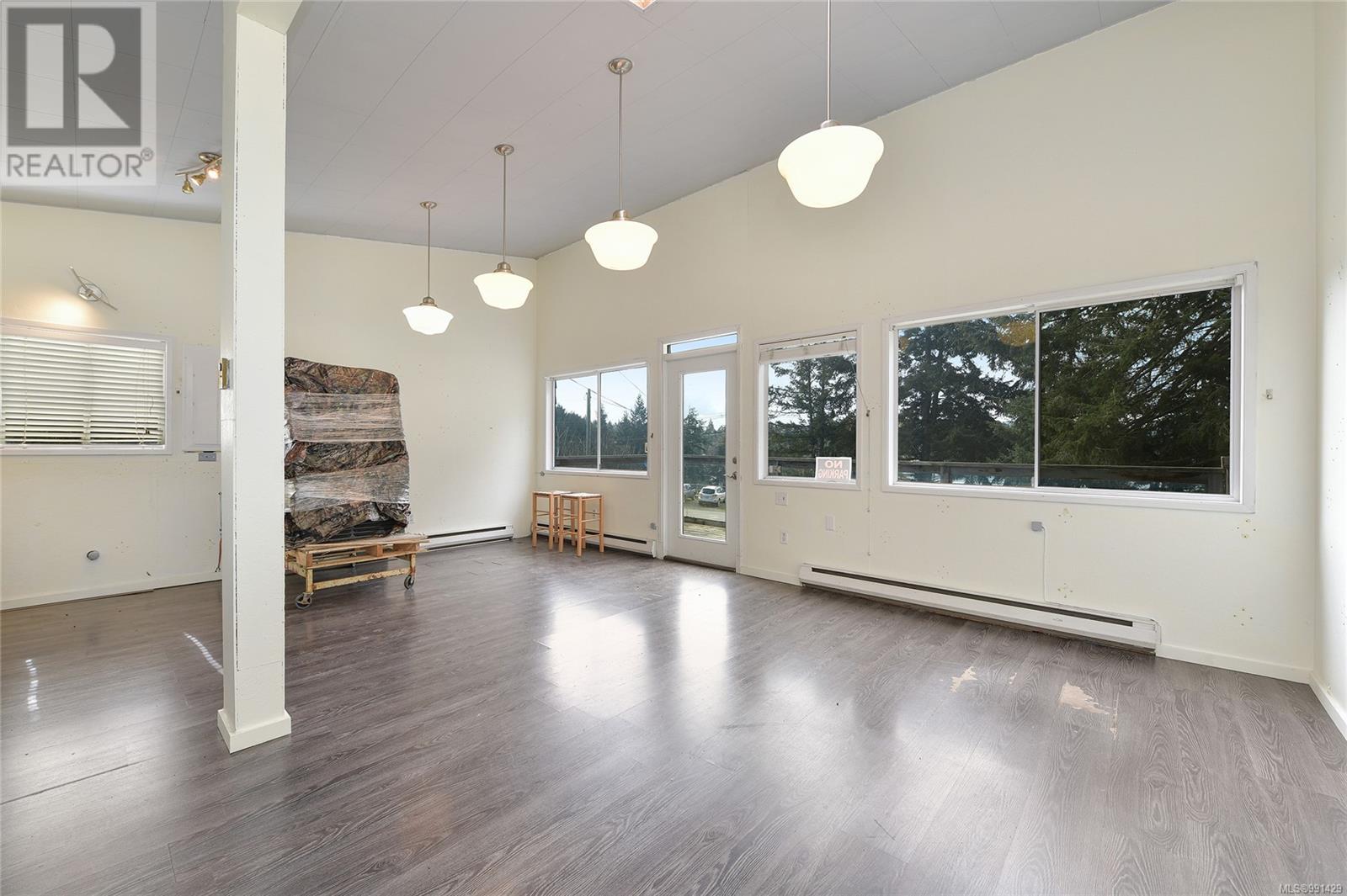  492 Dalton Drive, Mayne Island