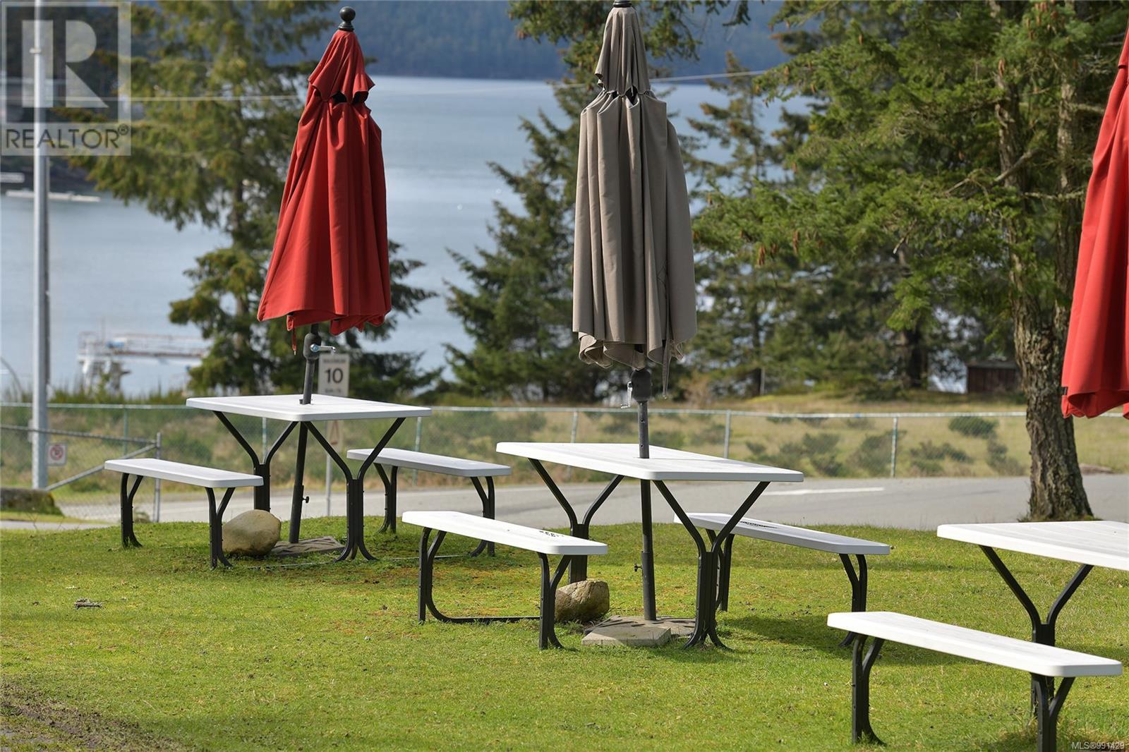  492 Dalton Drive, Mayne Island