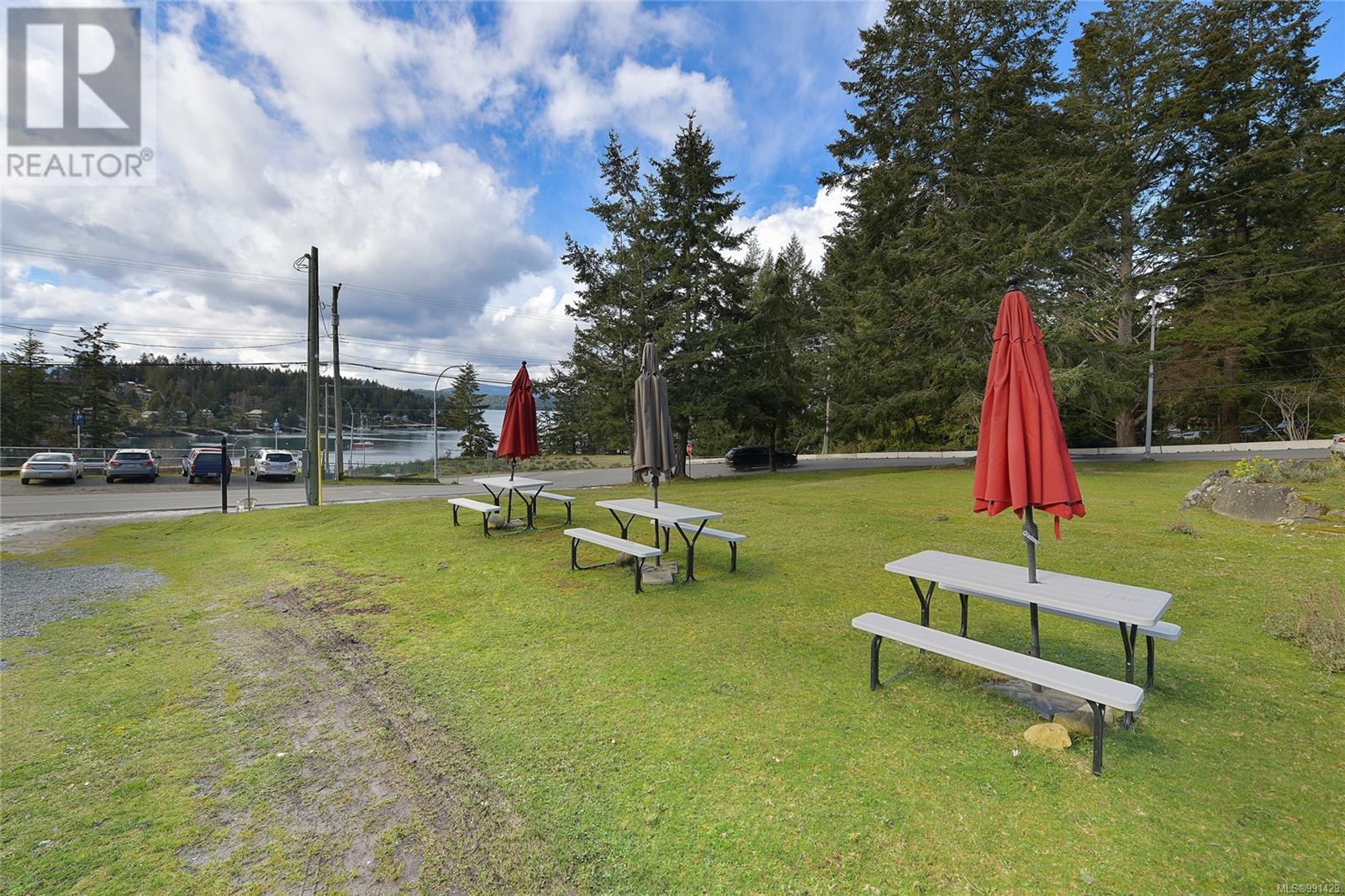  492 Dalton Drive, Mayne Island