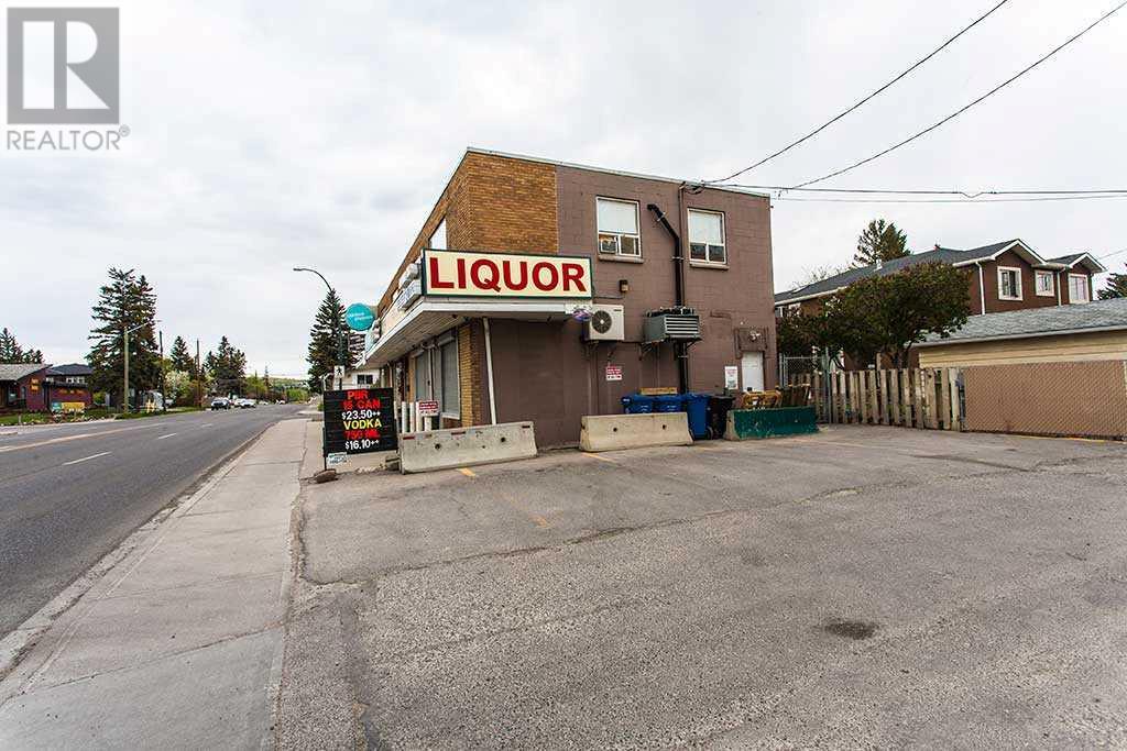 Photo 2 of 2116 14 Street Nw, Calgary AB