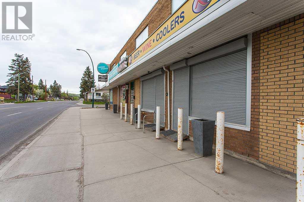 Photo 4 of 2116 14 Street Nw, Calgary AB