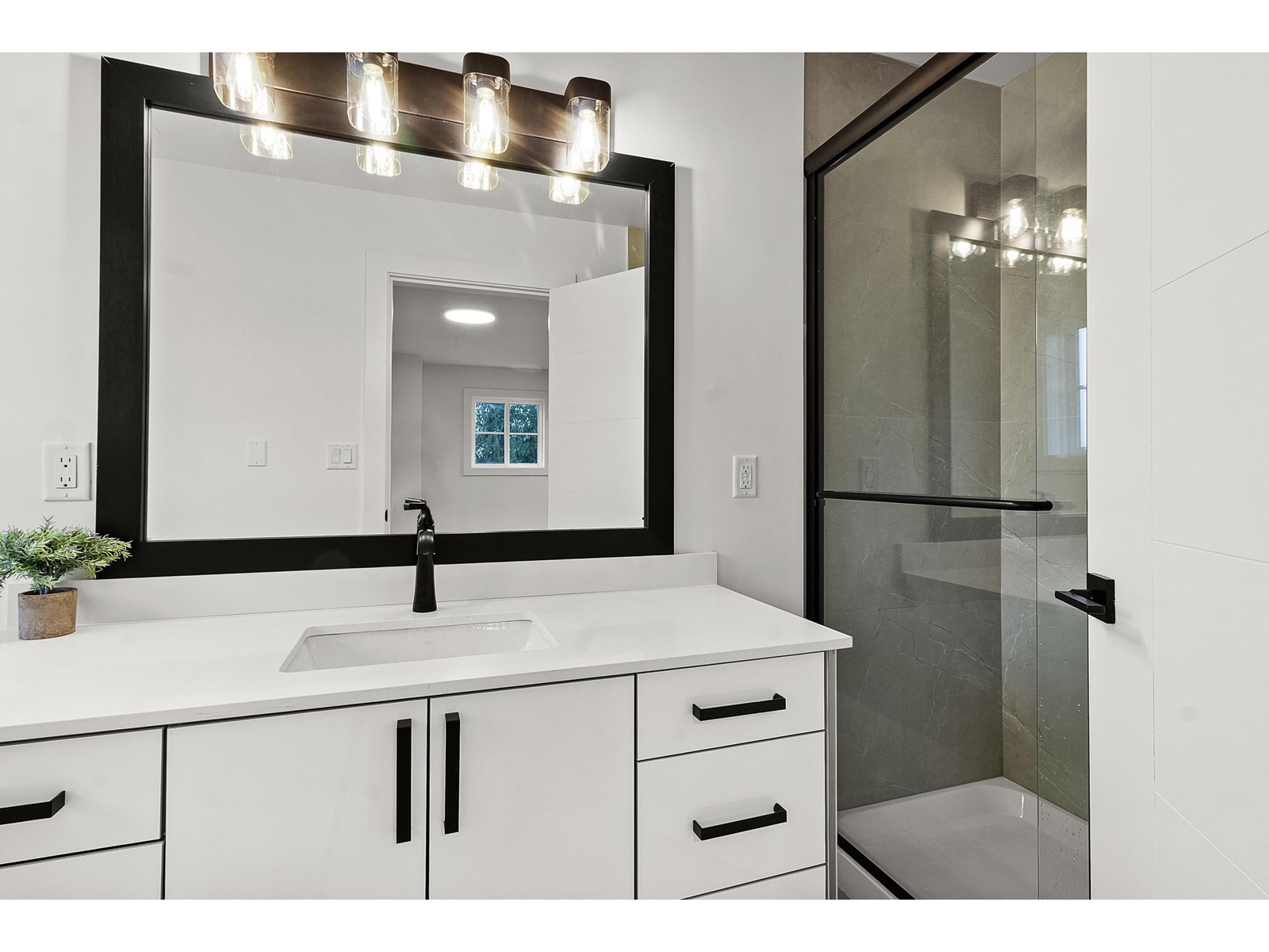 4 2360 CRESCENT WAY, Abbotsford