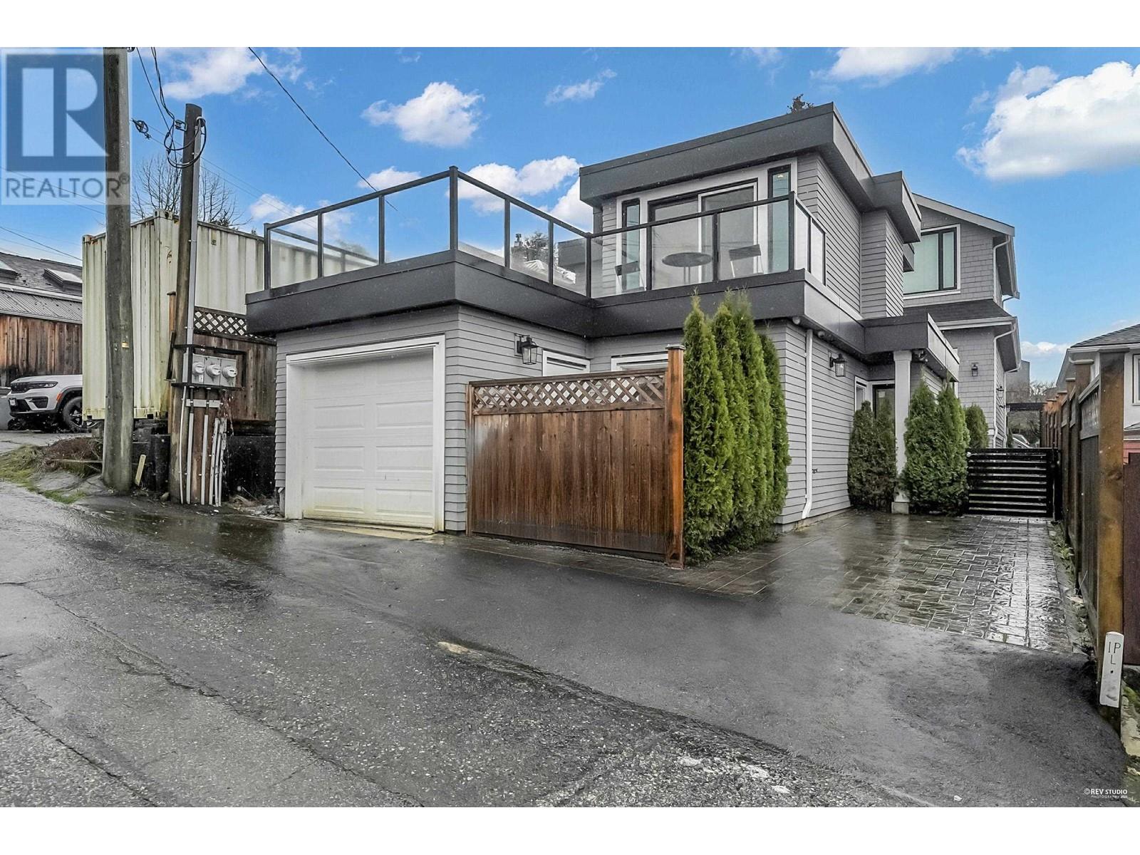 3429 DUNDAS STREET, Vancouver
