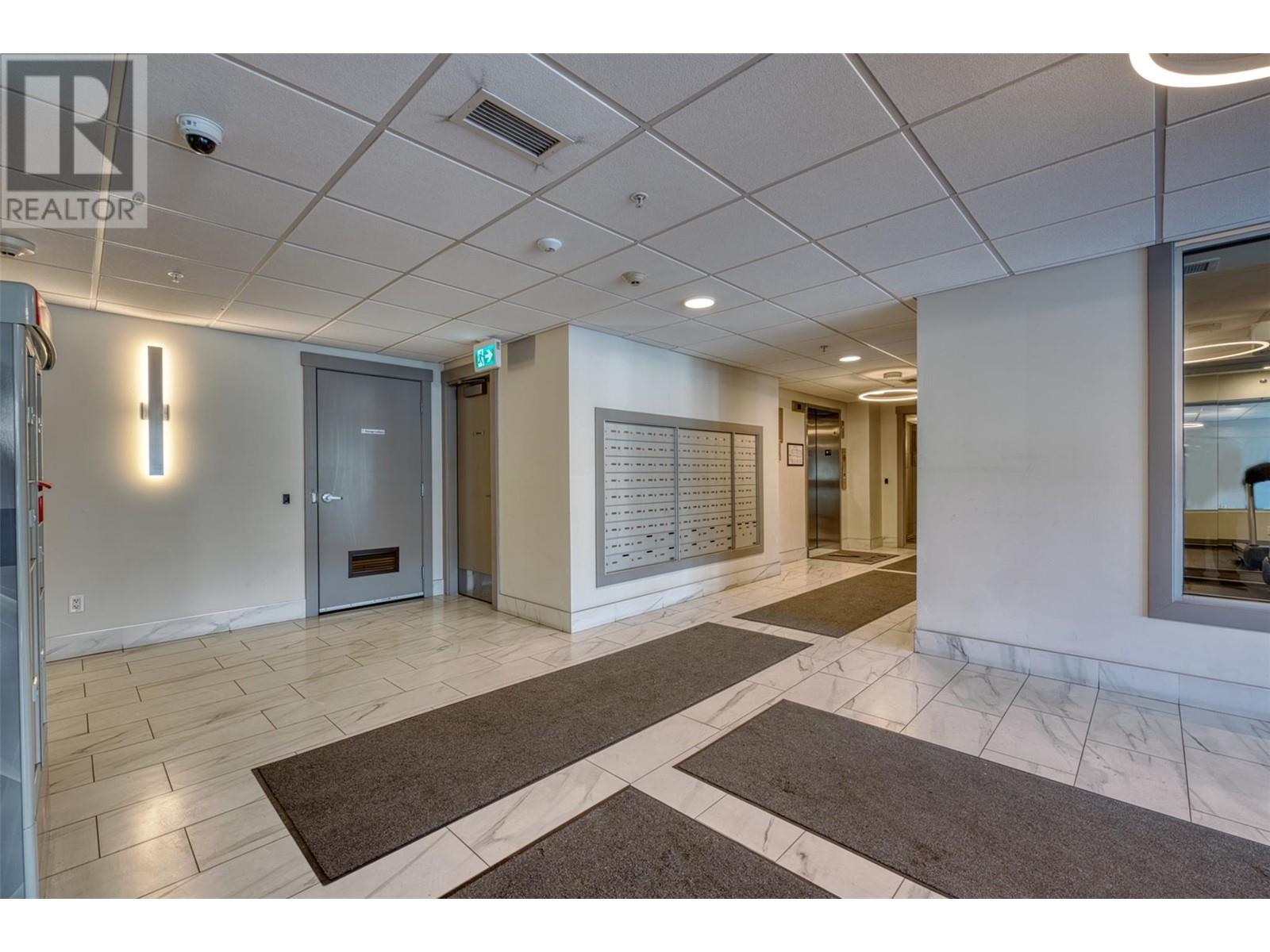 #217 2555 LAKESHORE ROAD - Image 3