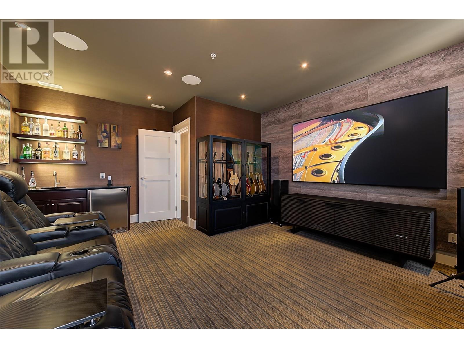 1702 1160 Bernard Avenue, Kelowna