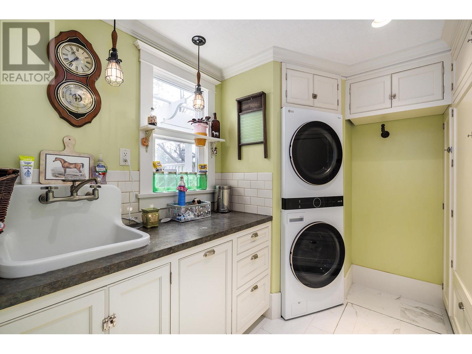  1024 Rutland Road, Kelowna