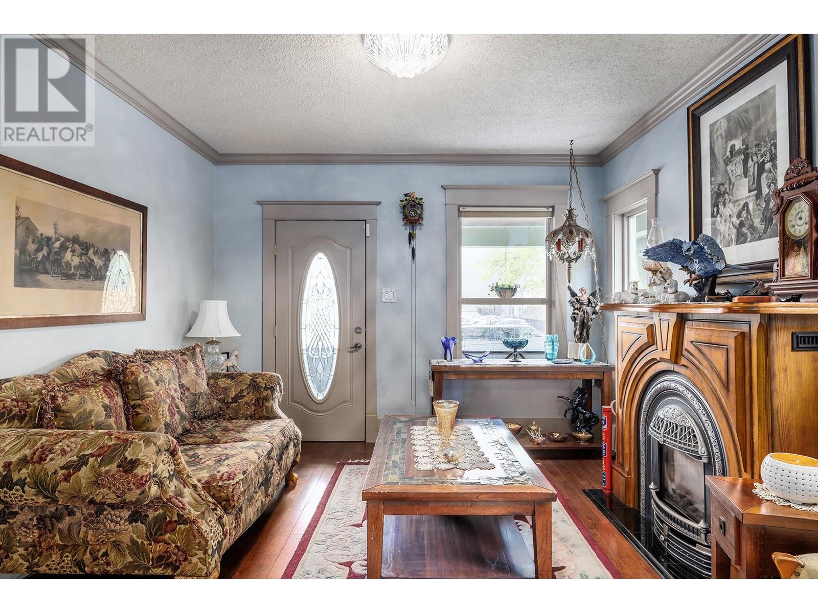  1024 Rutland Road, Kelowna
