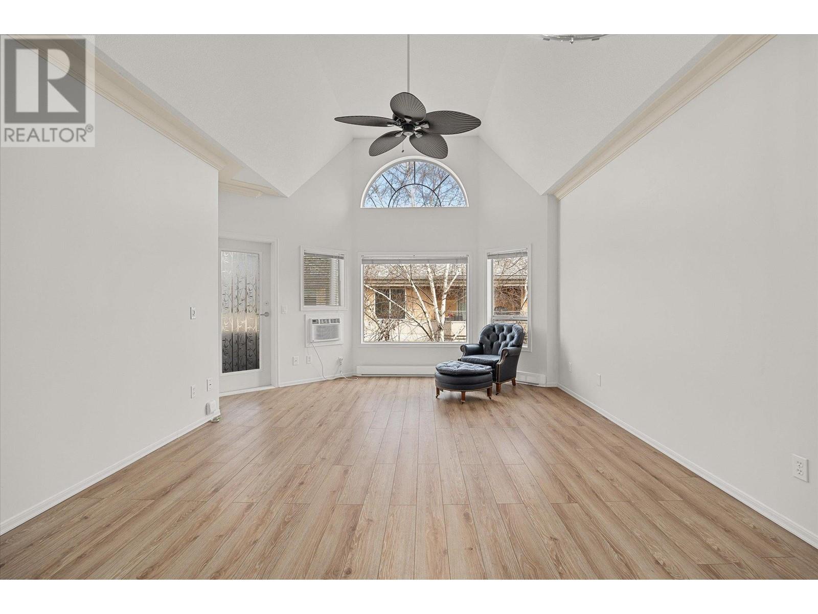 316 877 KLO Road, Kelowna