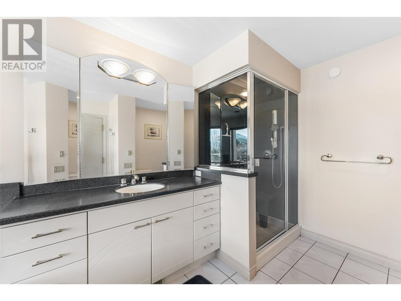  307 Sandpiper Court, Kelowna