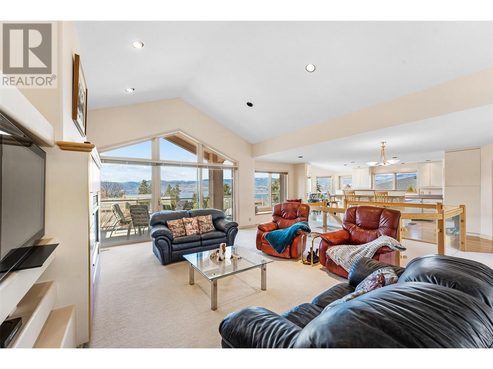  307 Sandpiper Court, Kelowna