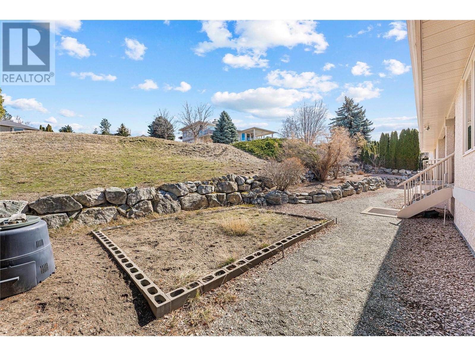  307 Sandpiper Court, Kelowna
