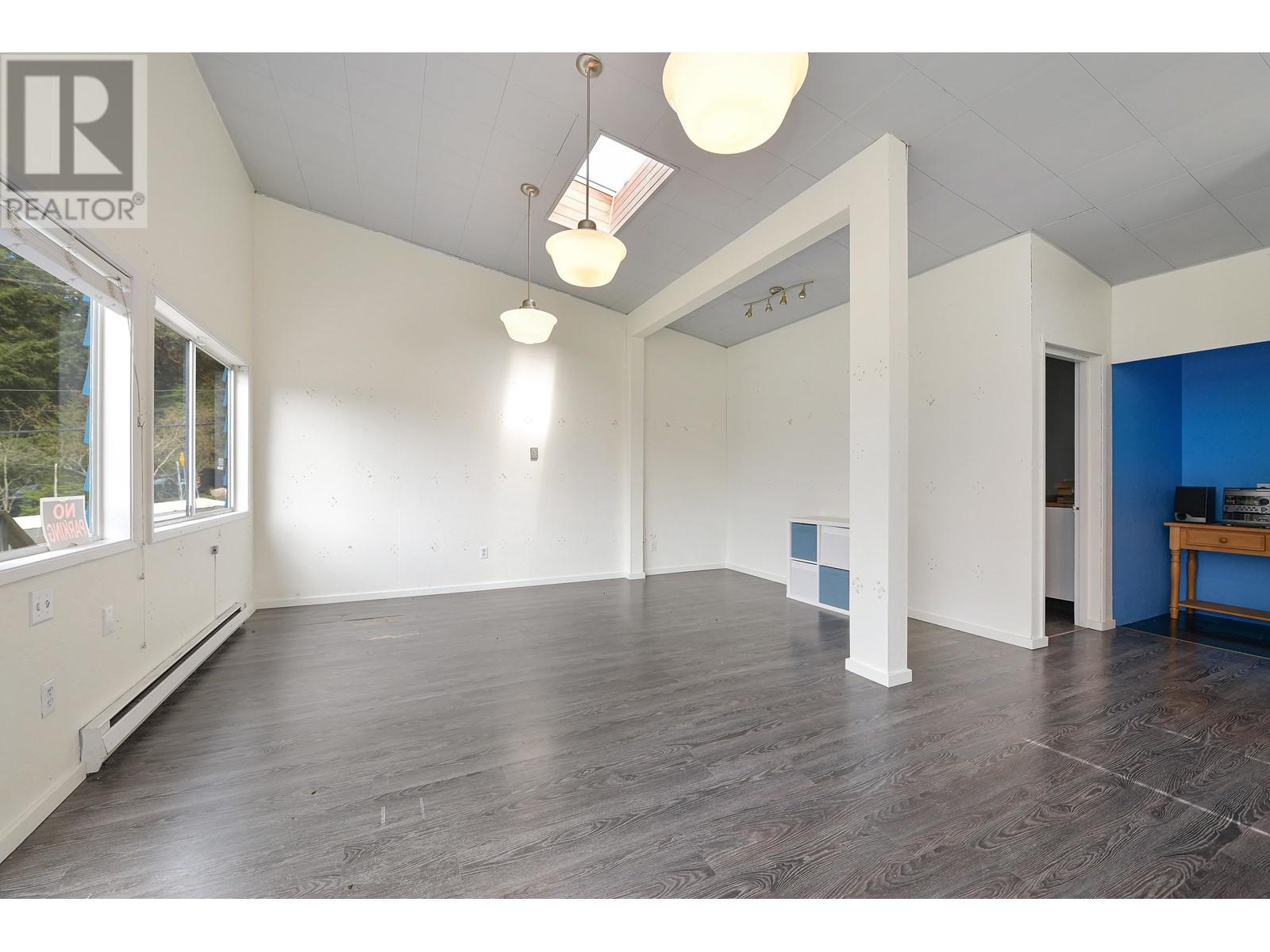 492 DALTON DRIVE, Mayne Island