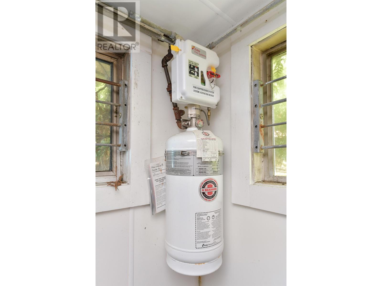 492 DALTON DRIVE, Mayne Island