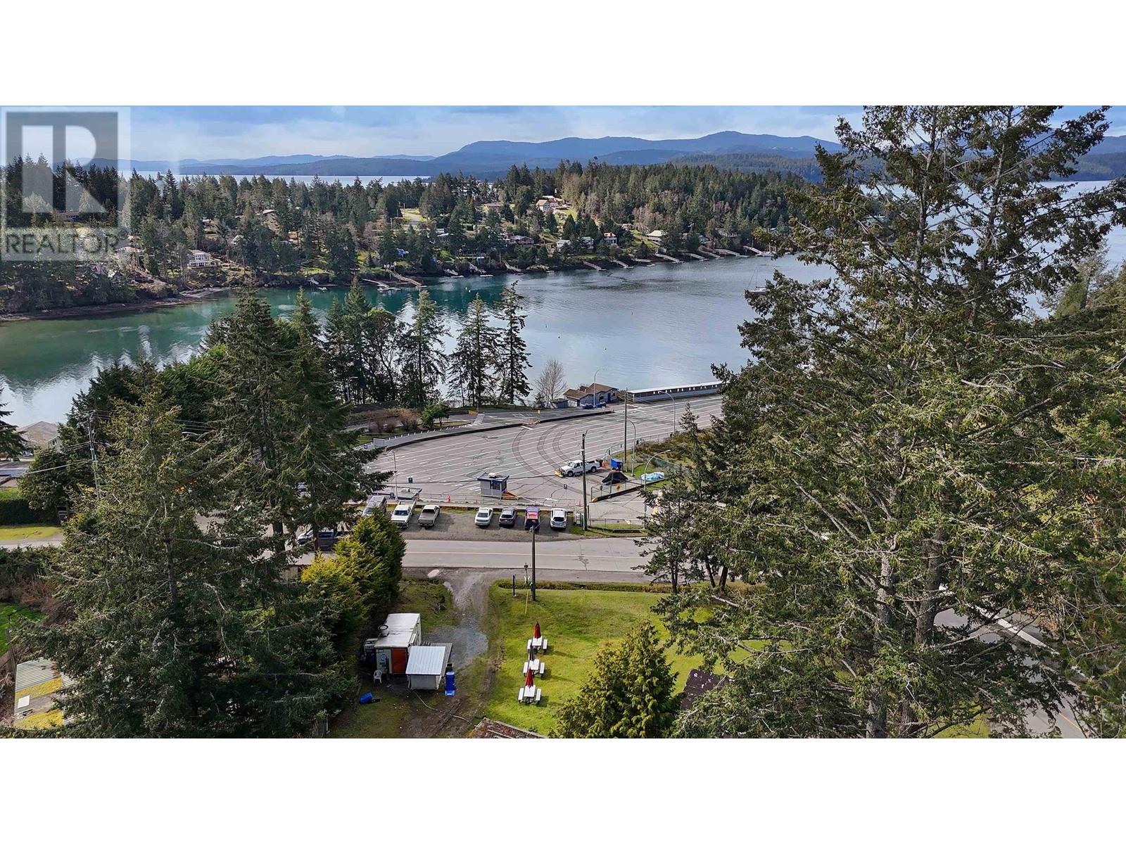 492 DALTON DRIVE, Mayne Island