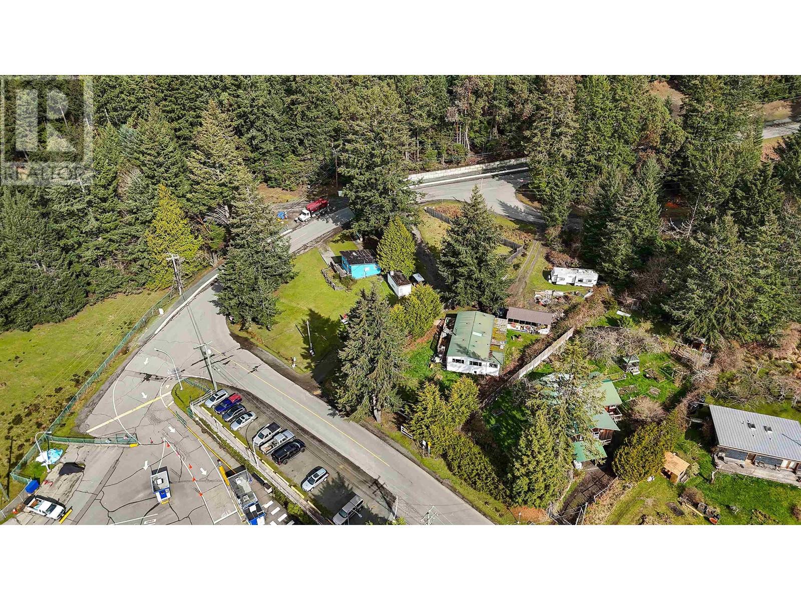 492 DALTON DRIVE, Mayne Island