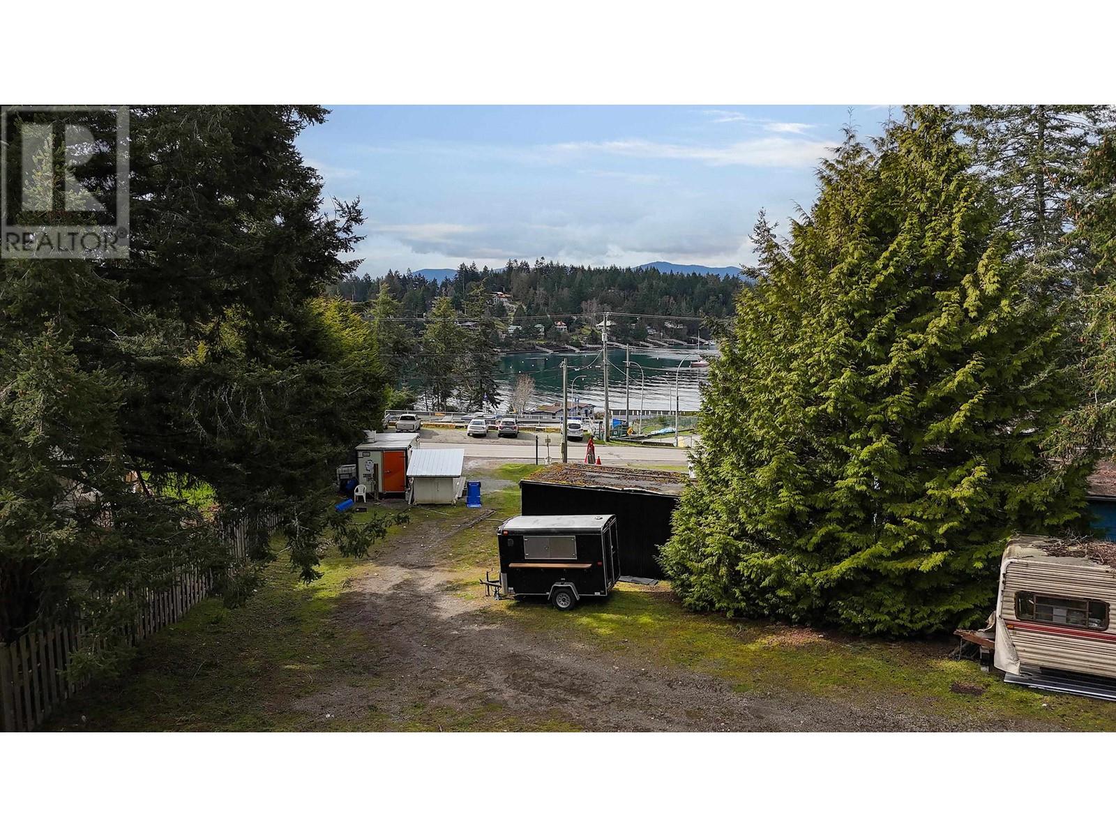 492 DALTON DRIVE, Mayne Island