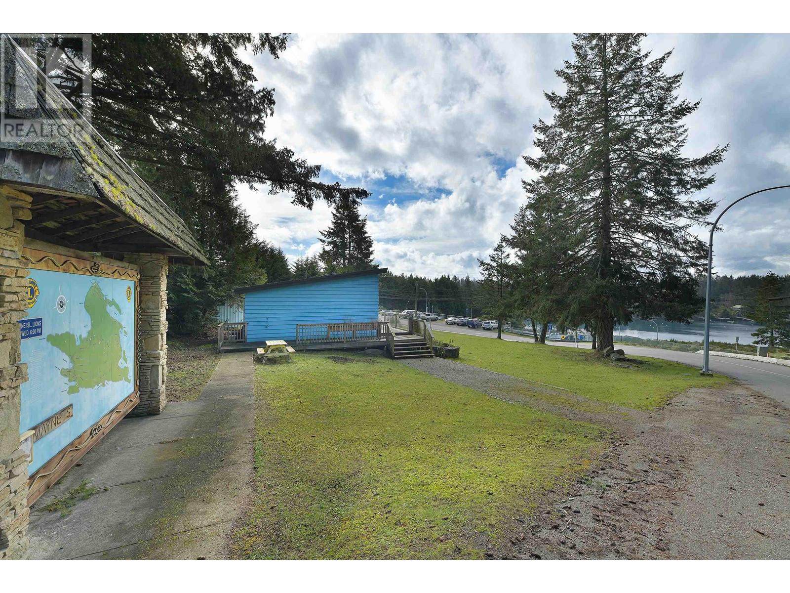 492 DALTON DRIVE, Mayne Island
