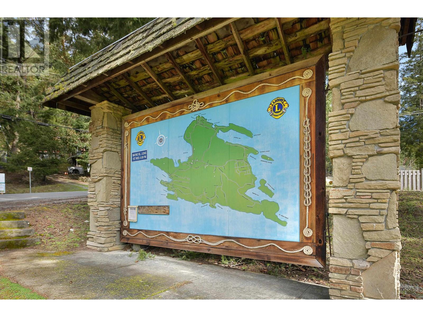 492 DALTON DRIVE, Mayne Island