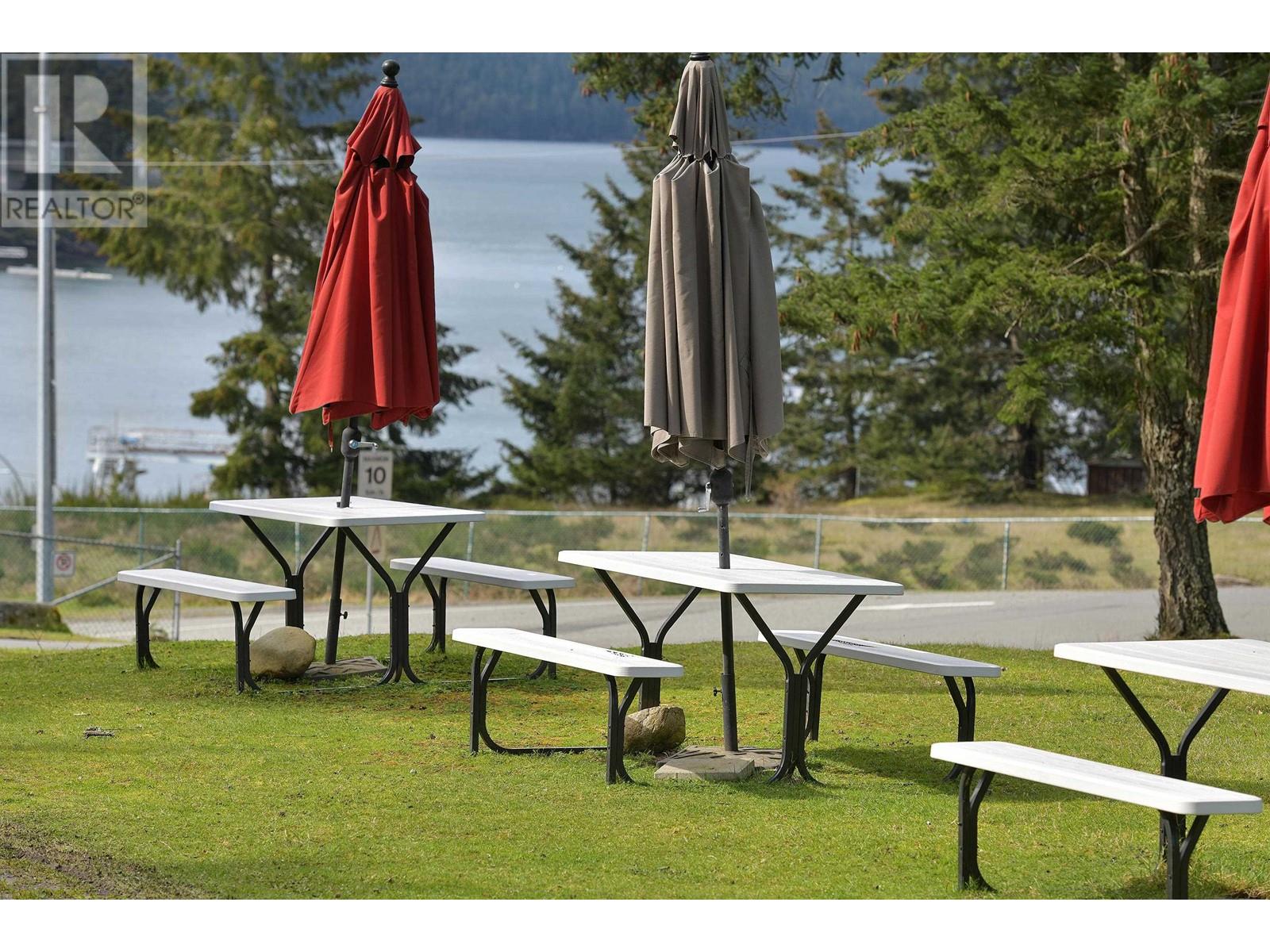 492 DALTON DRIVE, Mayne Island