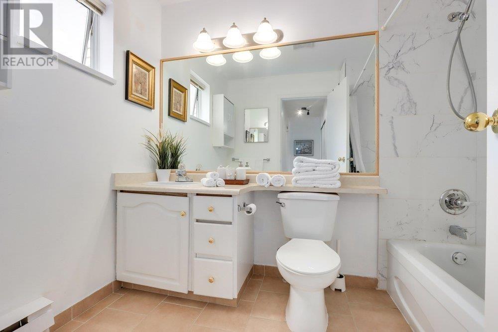 17 2450 HAWTHORNE AVENUE, Port Coquitlam real estate listing R2980886