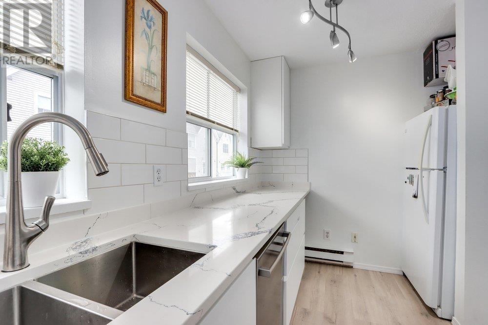 17 2450 HAWTHORNE AVENUE, Port Coquitlam real estate listing R2980886