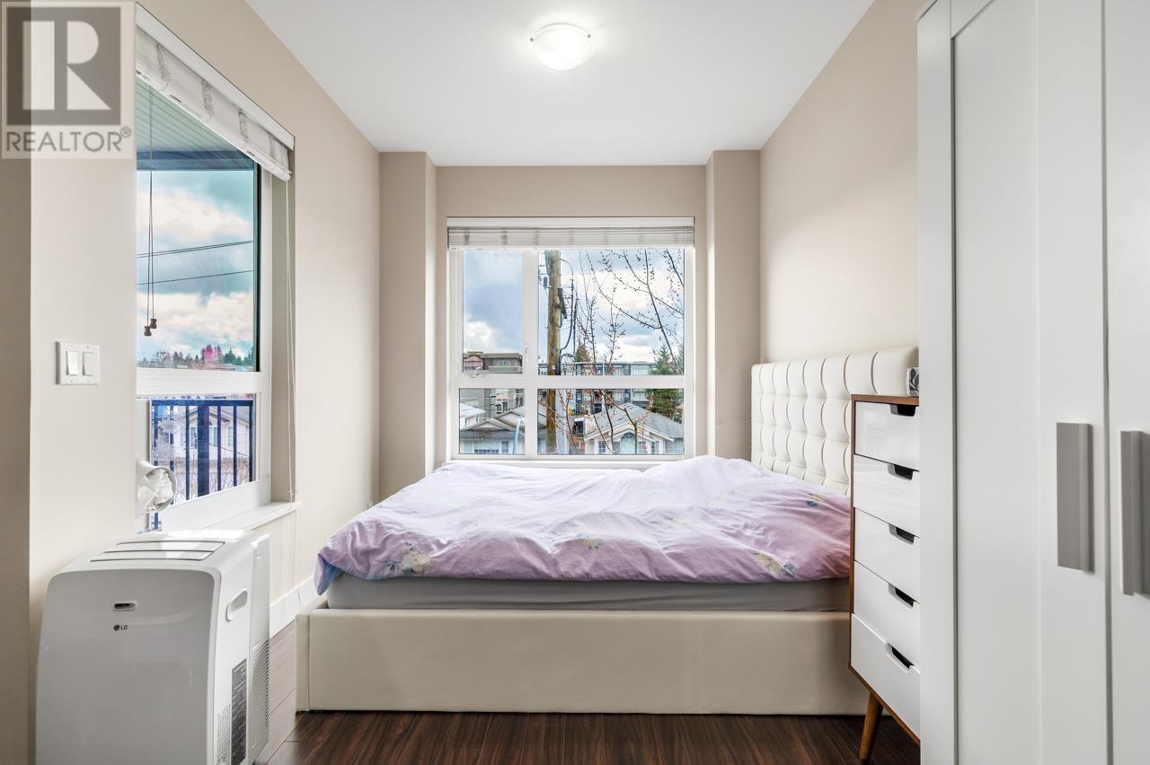 305 2351 KELLY AVENUE, Port Coquitlam real estate listing R2981036