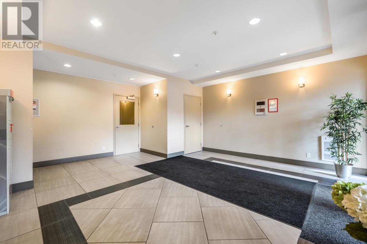 305 2351 KELLY AVENUE, Port Coquitlam real estate listing R2981036