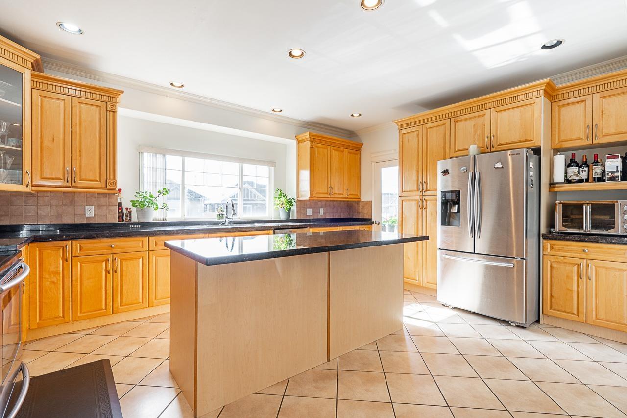 Photo 7 of 14605 67 B Avenue, Surrey BC