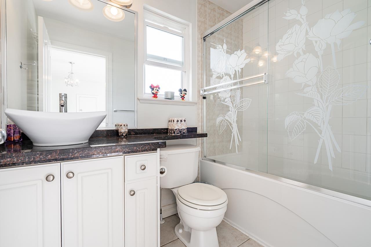 Photo 17 of 14605 67 B Avenue, Surrey BC