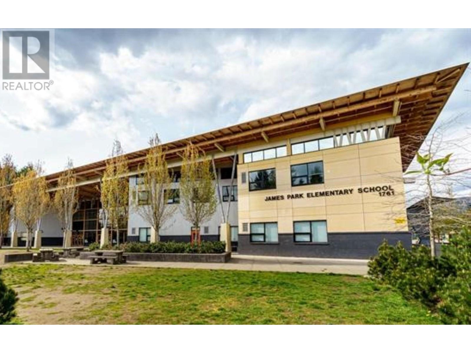 203 1655 GRANT AVENUE, Port Coquitlam real estate listing R2980010