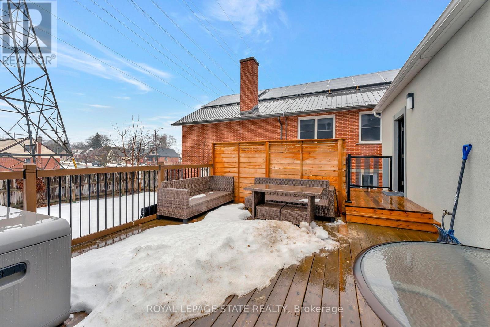Single Family House for Sale in  COCHRANE ROAD Hamilton (Rosedale) 
