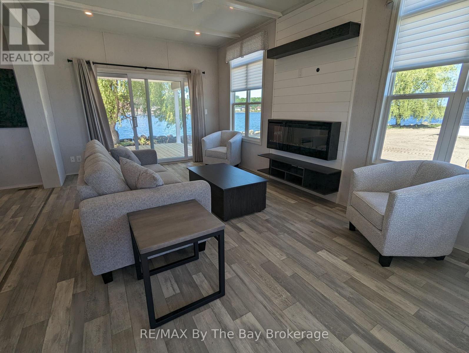 Photo 5 of 47 3282 Ogdens Beach Road, Midland ON