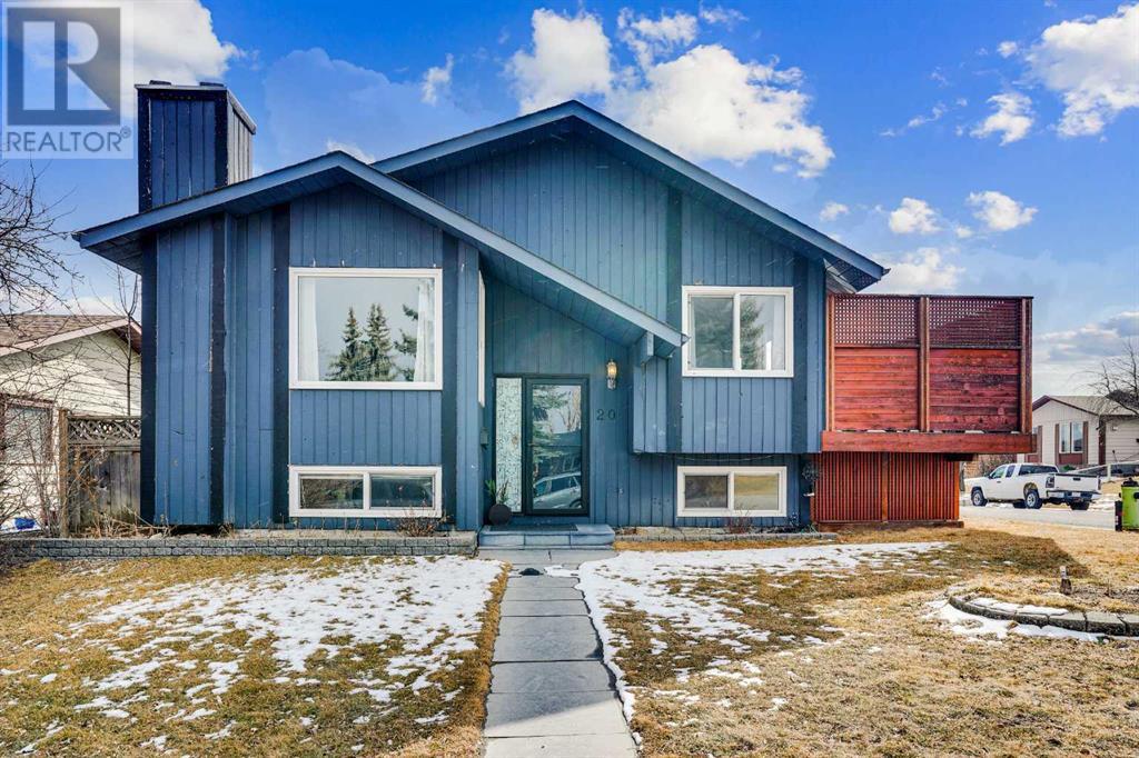 Single Family House Bi-level for Sale in  Bermuda Road NW Beddington Heights Calgary 