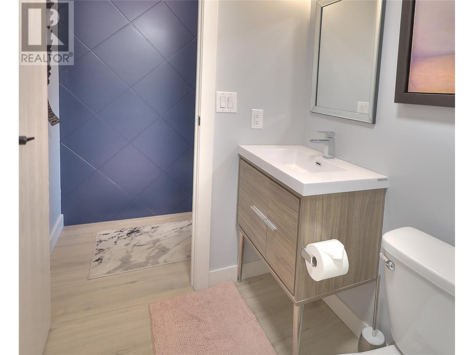#9 8040 RADIUM GOLF COURSE ROAD - Image 39