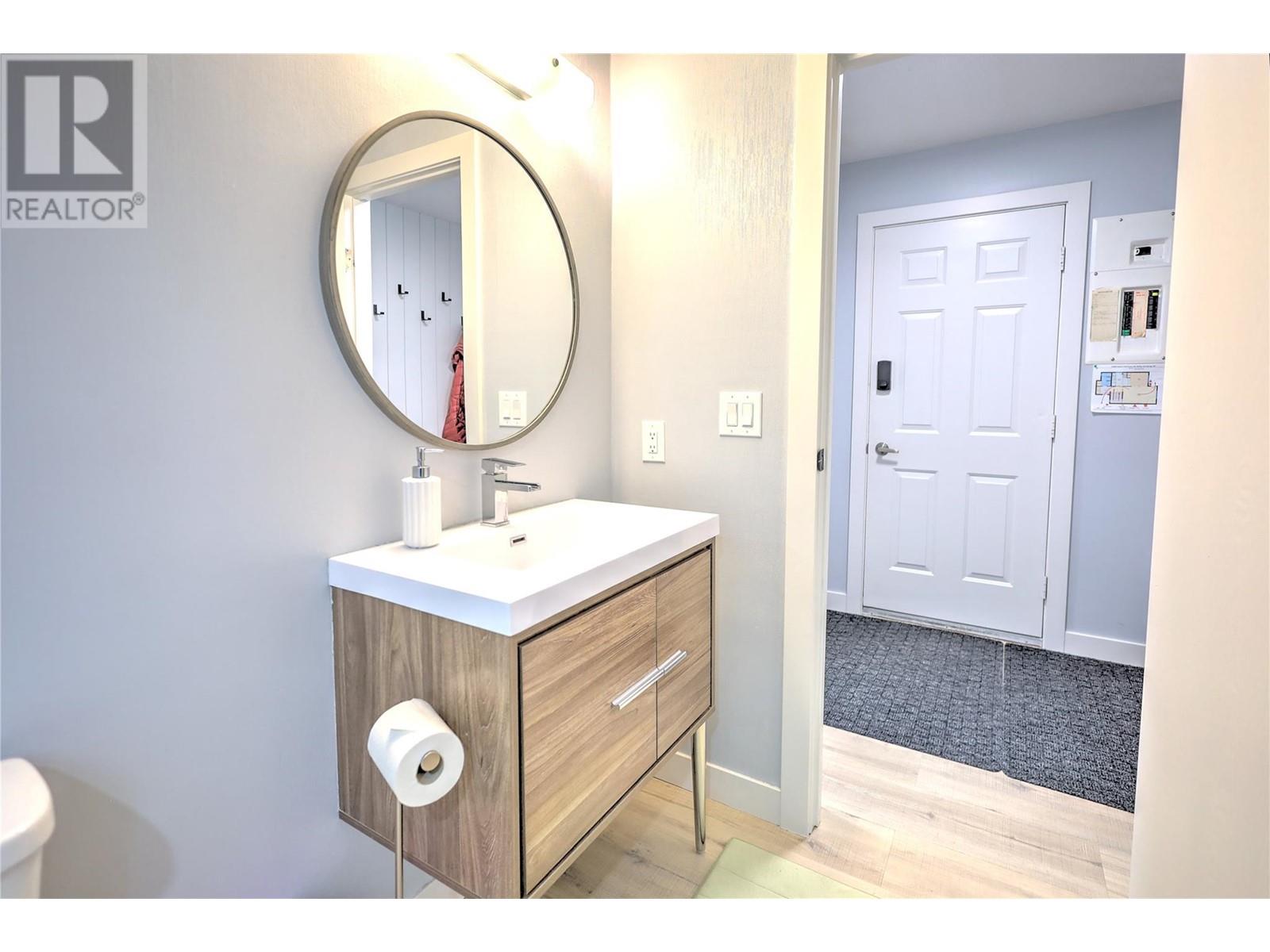 #9 8040 RADIUM GOLF COURSE ROAD - Image 34
