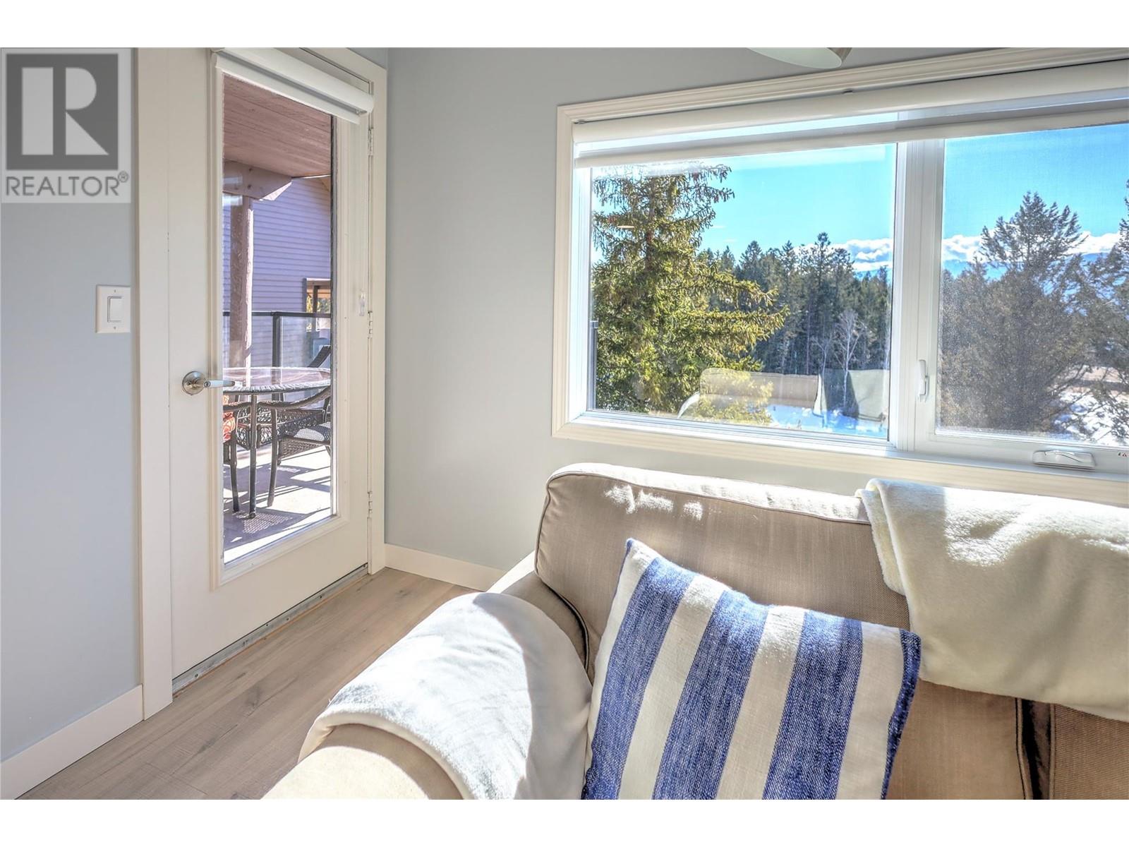 #9 8040 RADIUM GOLF COURSE ROAD - Image 19