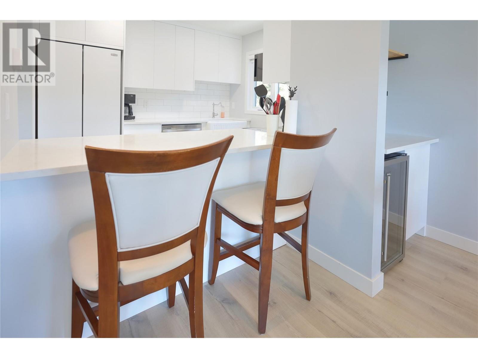 #9 8040 RADIUM GOLF COURSE ROAD - Image 30