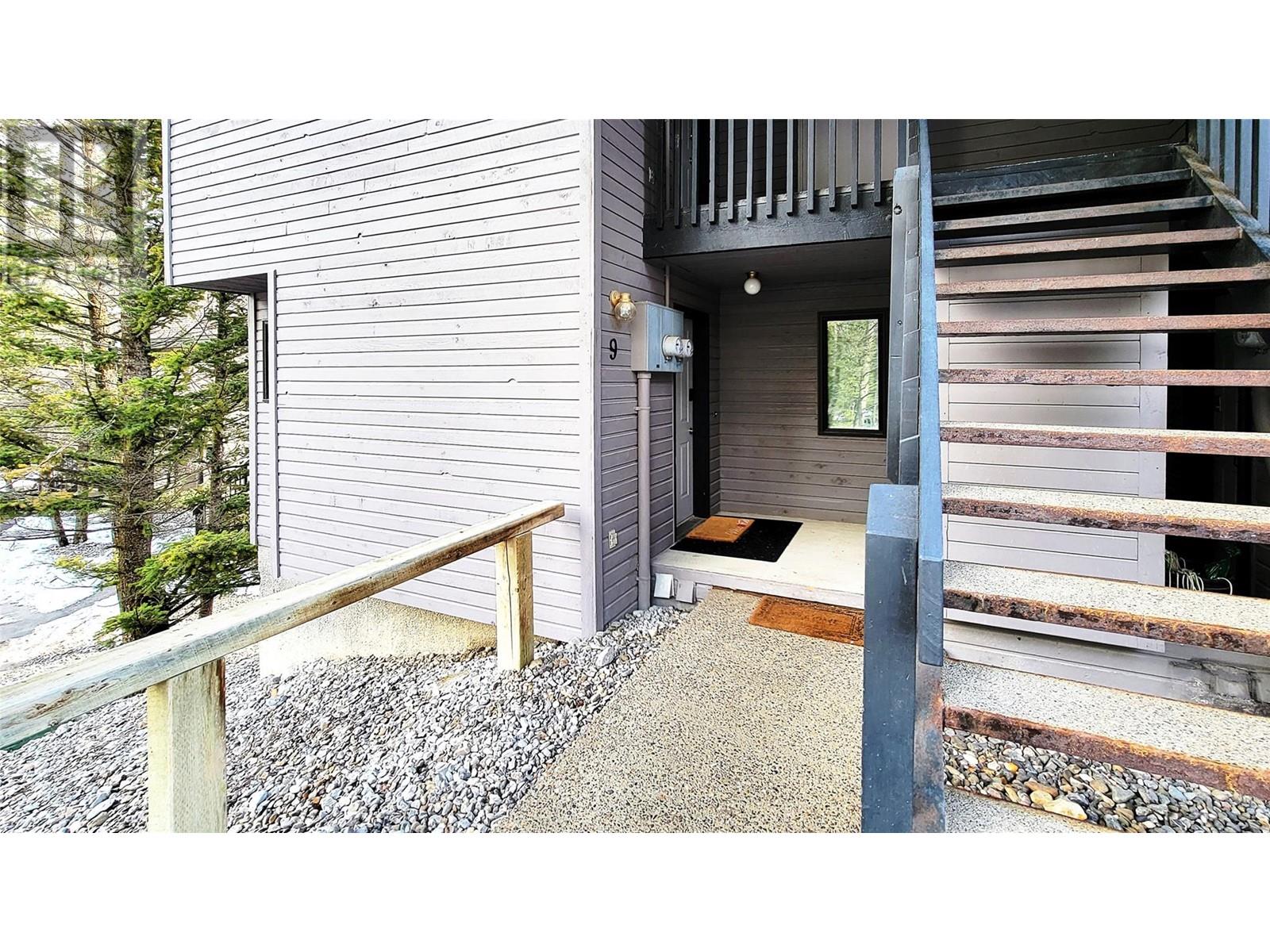 #9 8040 RADIUM GOLF COURSE ROAD - Image 10