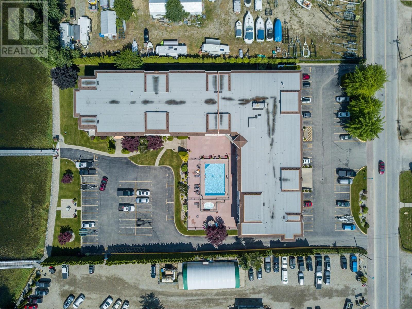 1002 Riverside Avenue Unit# 206, Sicamous