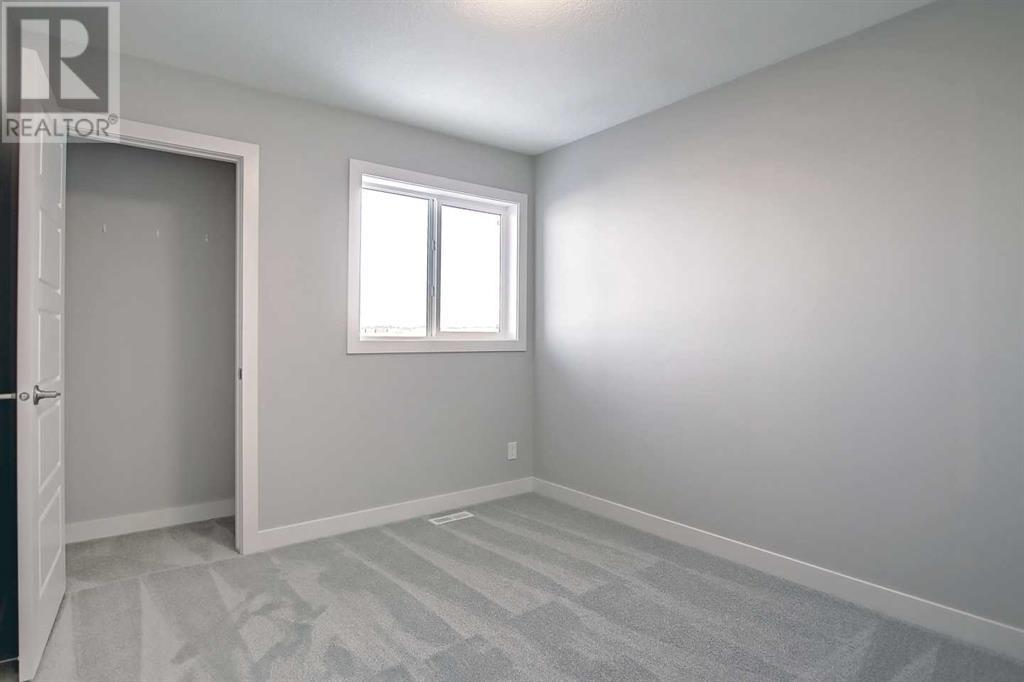 310 Sundown Road, Cochrane, Alberta