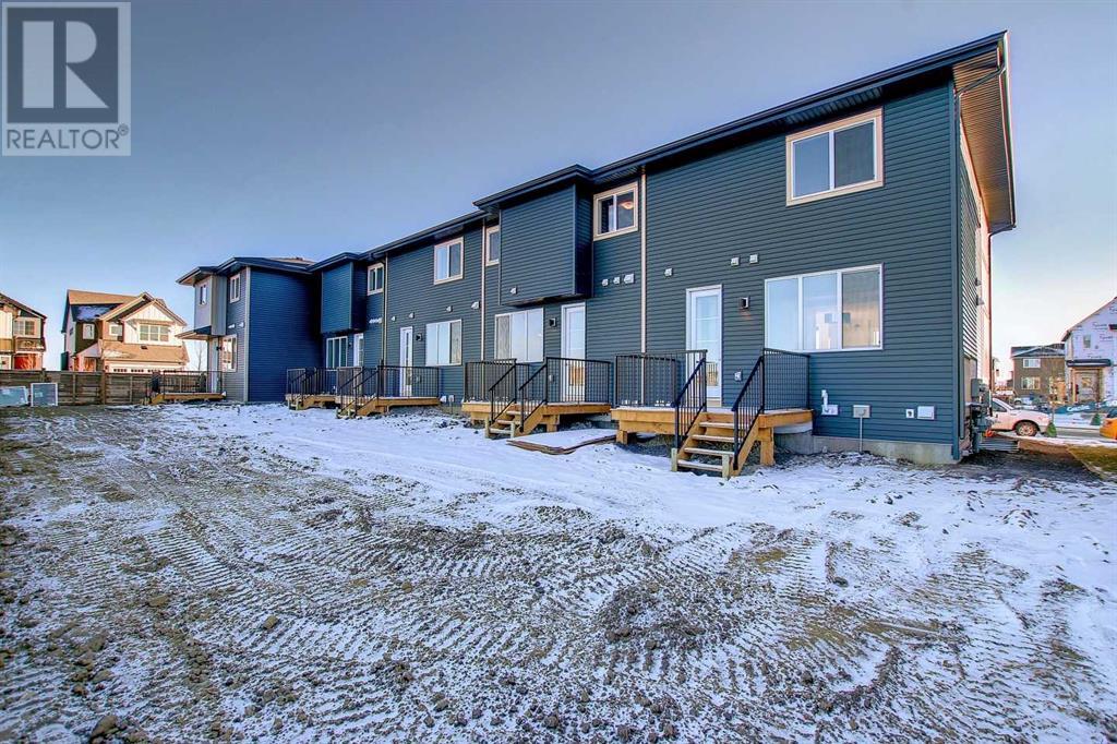 310 Sundown Road, Cochrane, Alberta