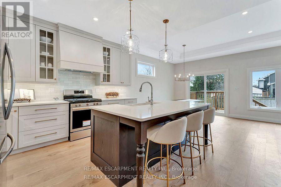 Photo 6 of 605 St Andrew Street, Norfolk ON