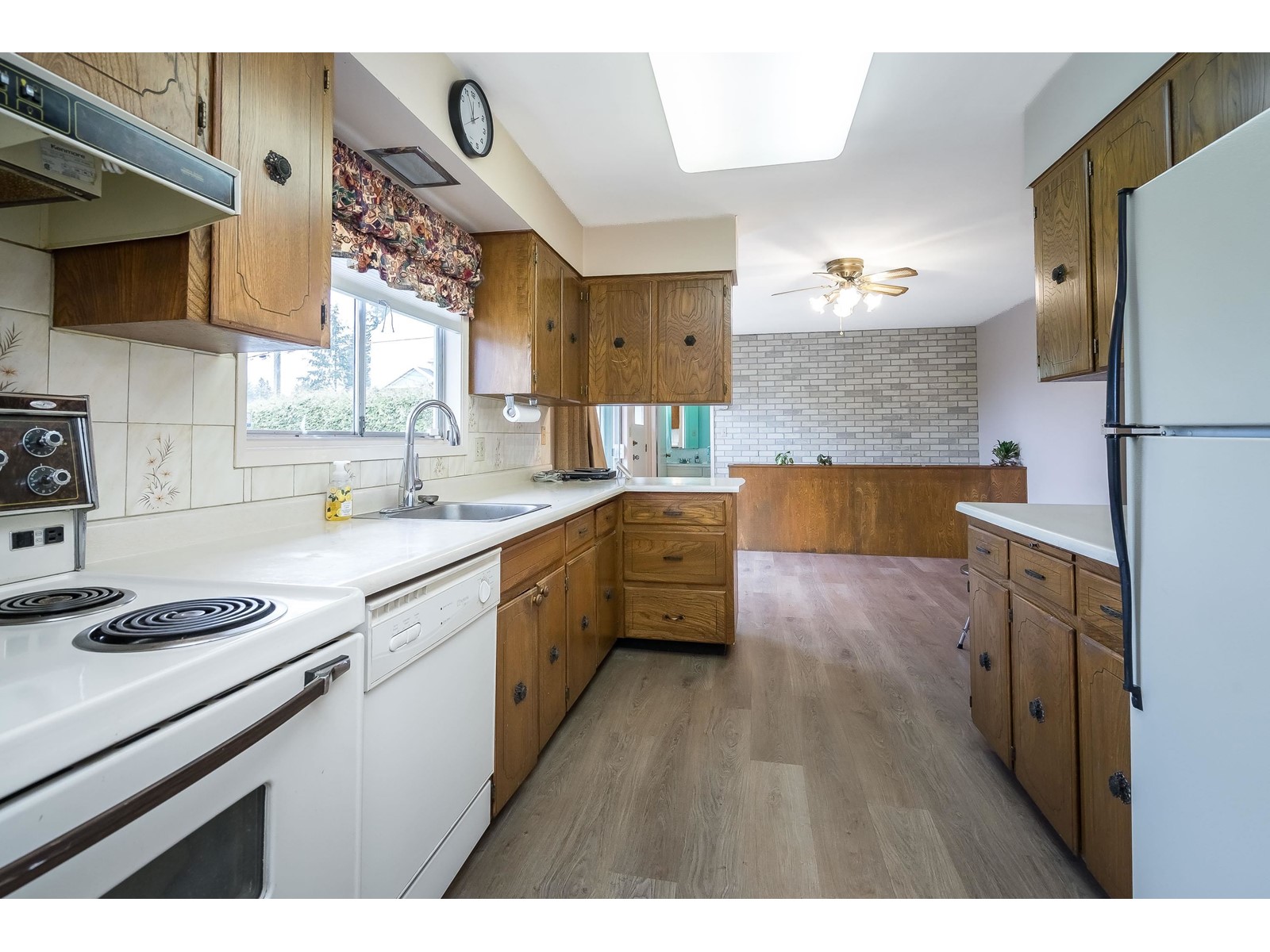 Photo 13 of 12995 110 Avenue, Surrey BC