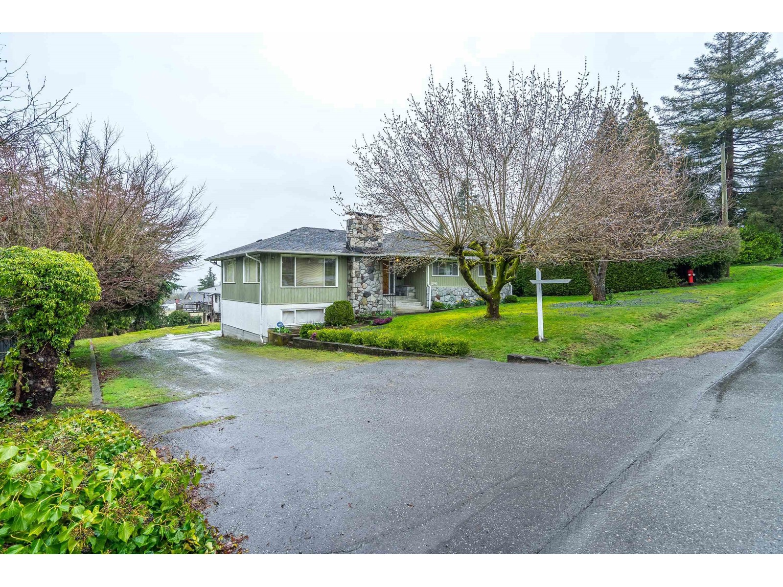 Photo 1 of 12995 110 Avenue, Surrey BC